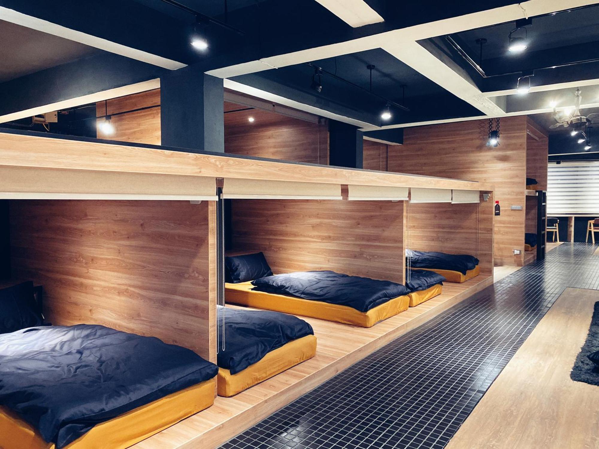 Perbed Hostel-Taichung Station ภายนอก รูปภาพ