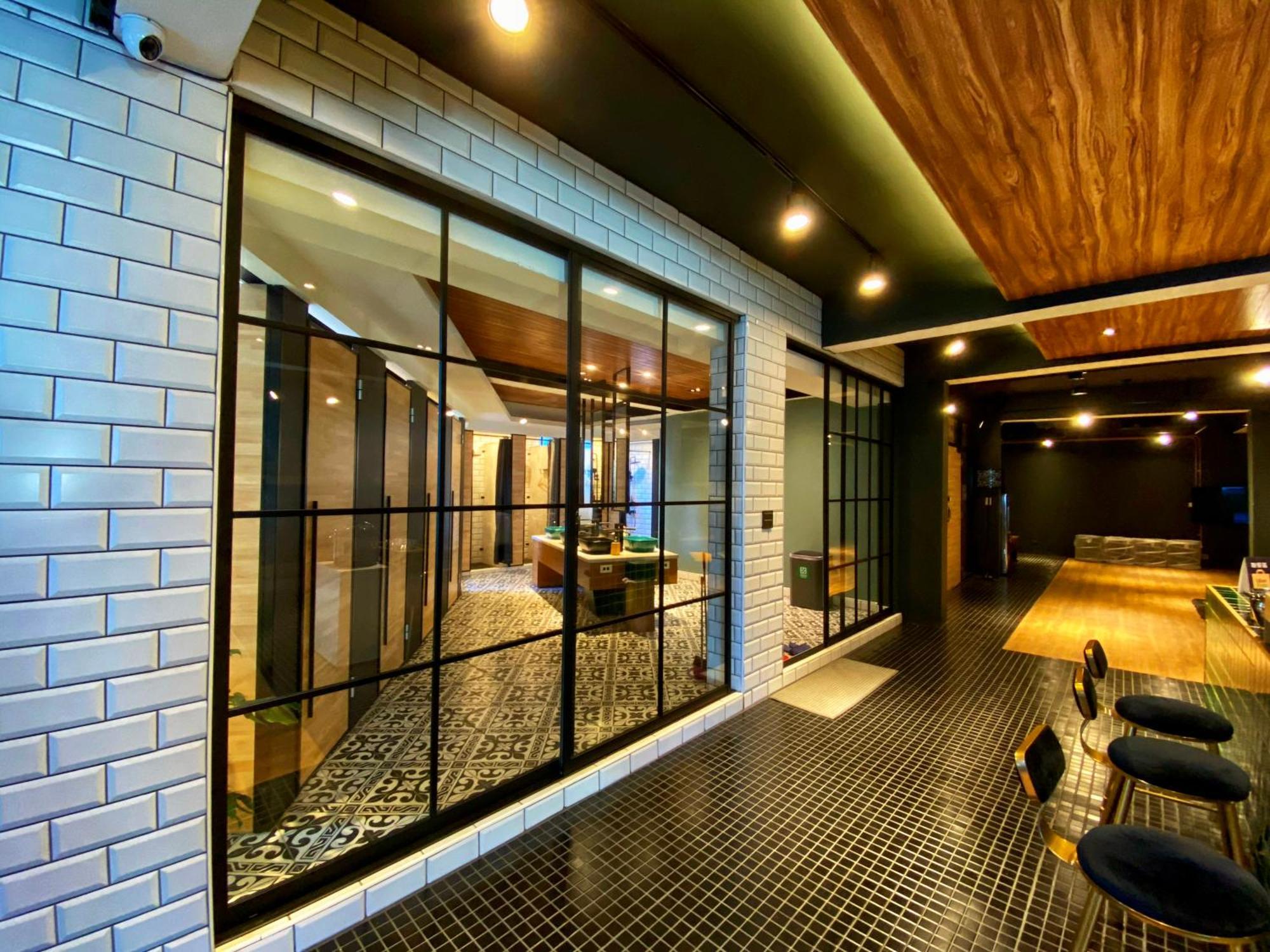 Perbed Hostel-Taichung Station ภายนอก รูปภาพ